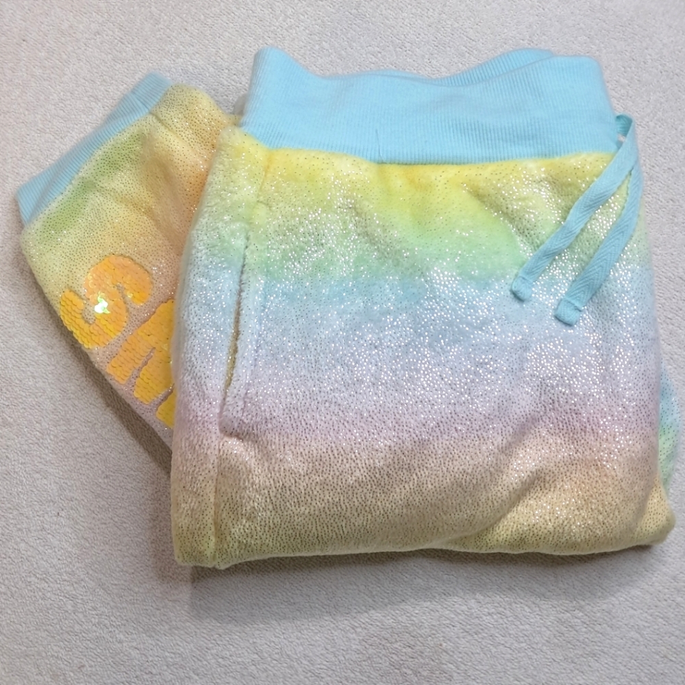 Teen Girls, pastel print, fleece lined, smile joggers! NWOT! SZ. 18 😊